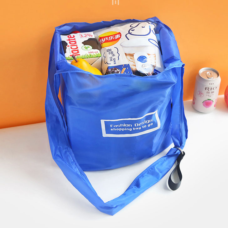 Portable creative shopping bag